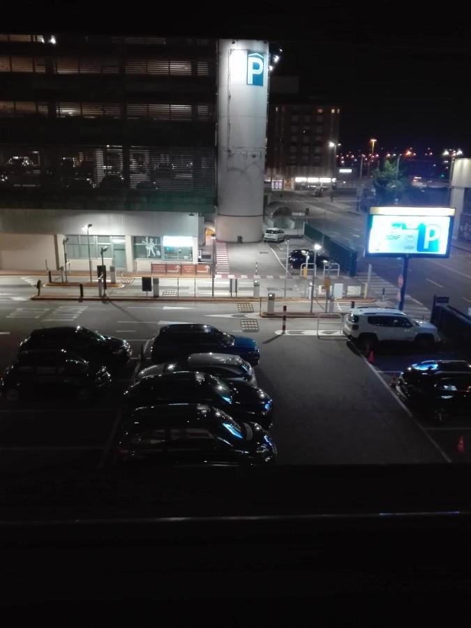 מסטרה Central Station Rooms מראה חיצוני תמונה